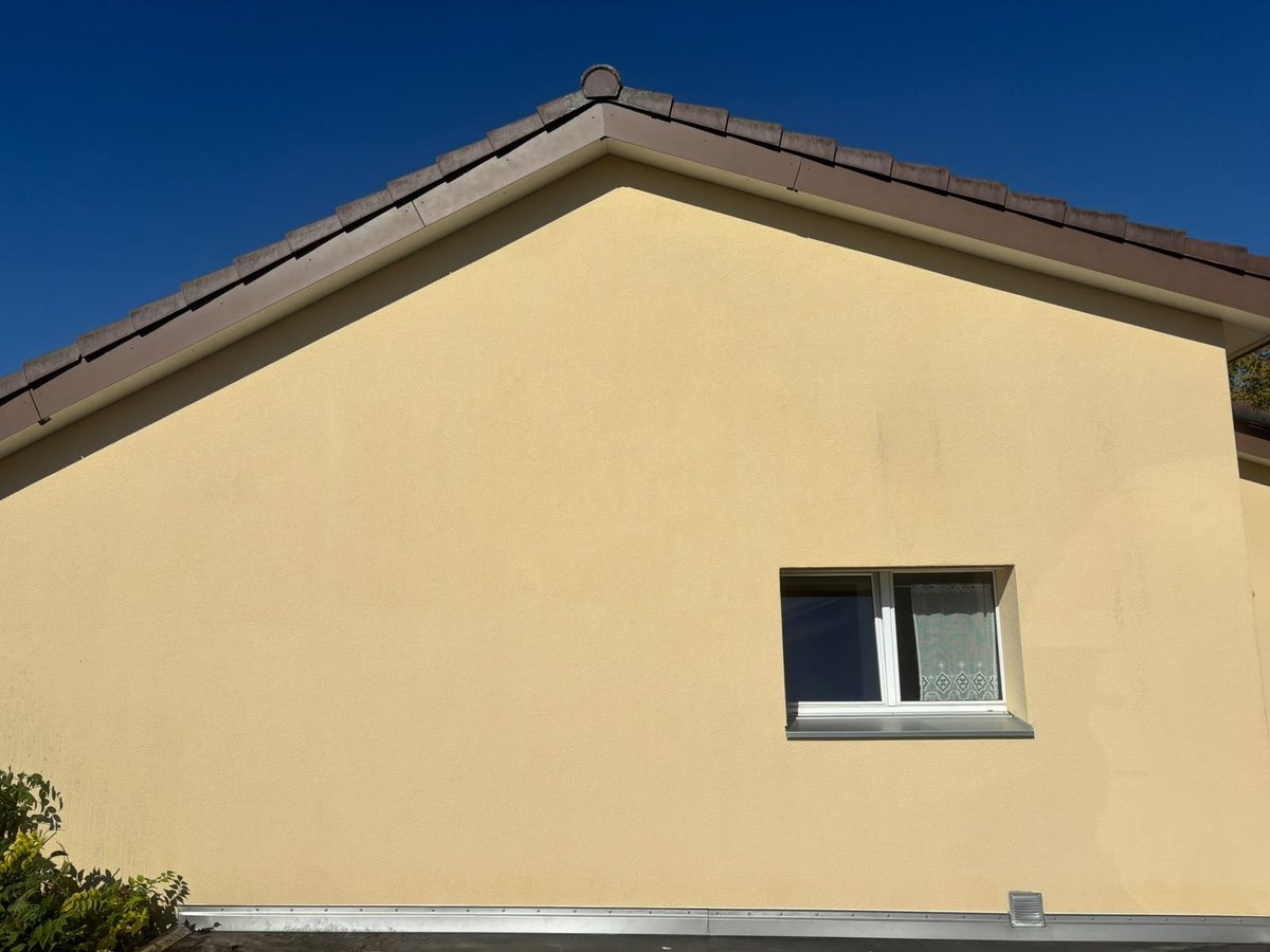 Giebelfassade nach der Reinigung