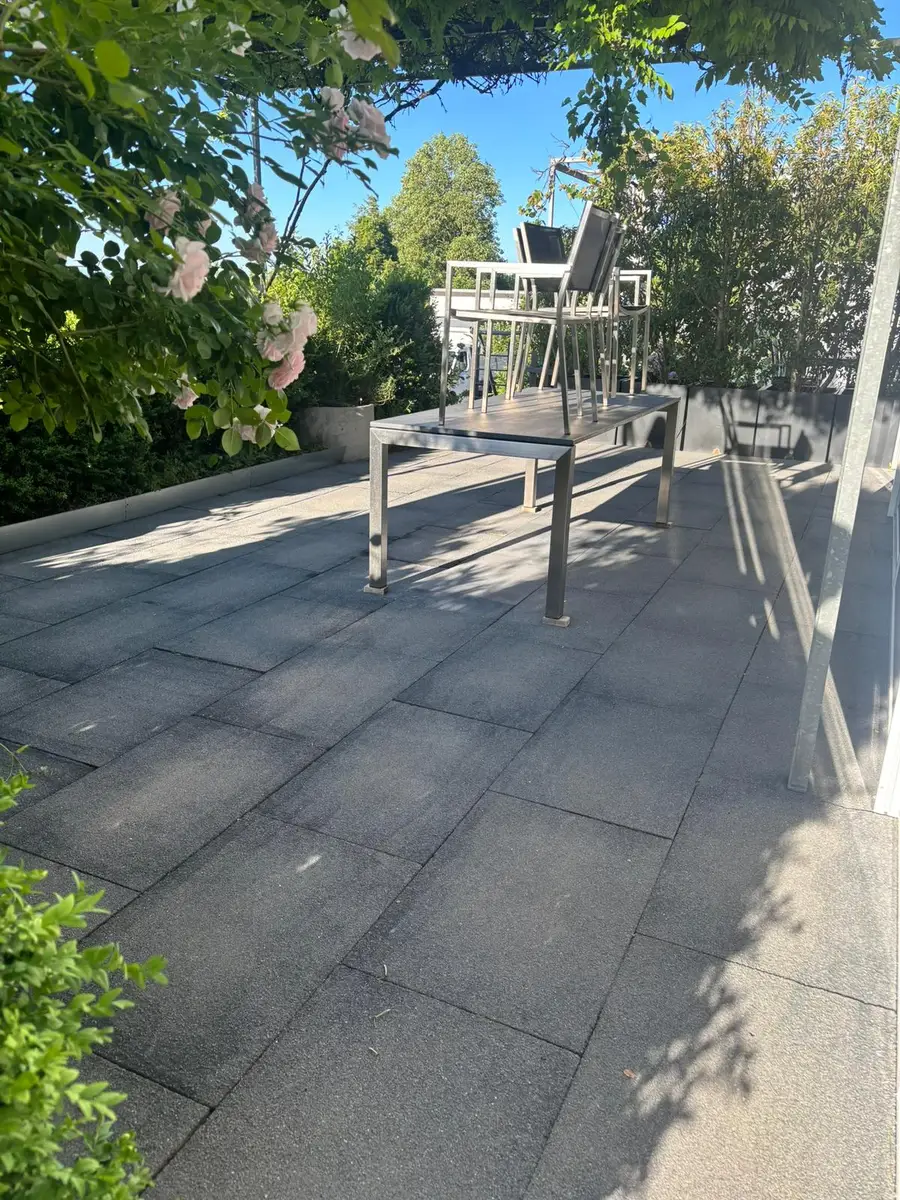 Terrassenplatten nach der Reinigung